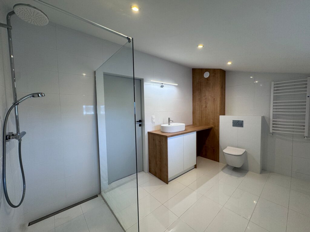 mieszkanie na sprzedaż Wojszyce Wrocław | Łazienka w mieszkaniu Asfaltowa 1a/5 w inwestycji Pawia Odnowa we Wrocławiu