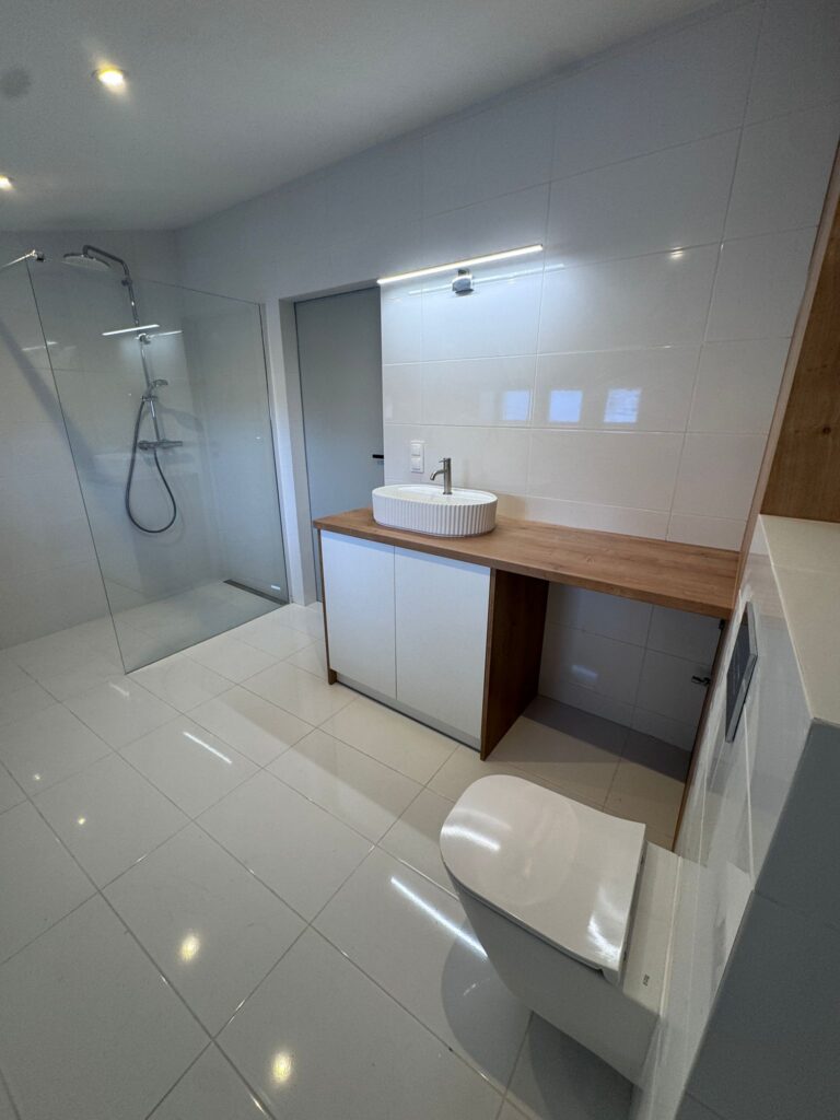 mieszkanie na sprzedaż Wojszyce Wrocław | Łazienka w mieszkaniu Asfaltowa 1a/5 w inwestycji Pawia Odnowa we Wrocławiu