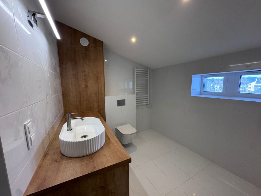 mieszkanie na sprzedaż Wojszyce Wrocław | Łazienka w mieszkaniu Asfaltowa 1a/5 w inwestycji Pawia Odnowa we Wrocławiu